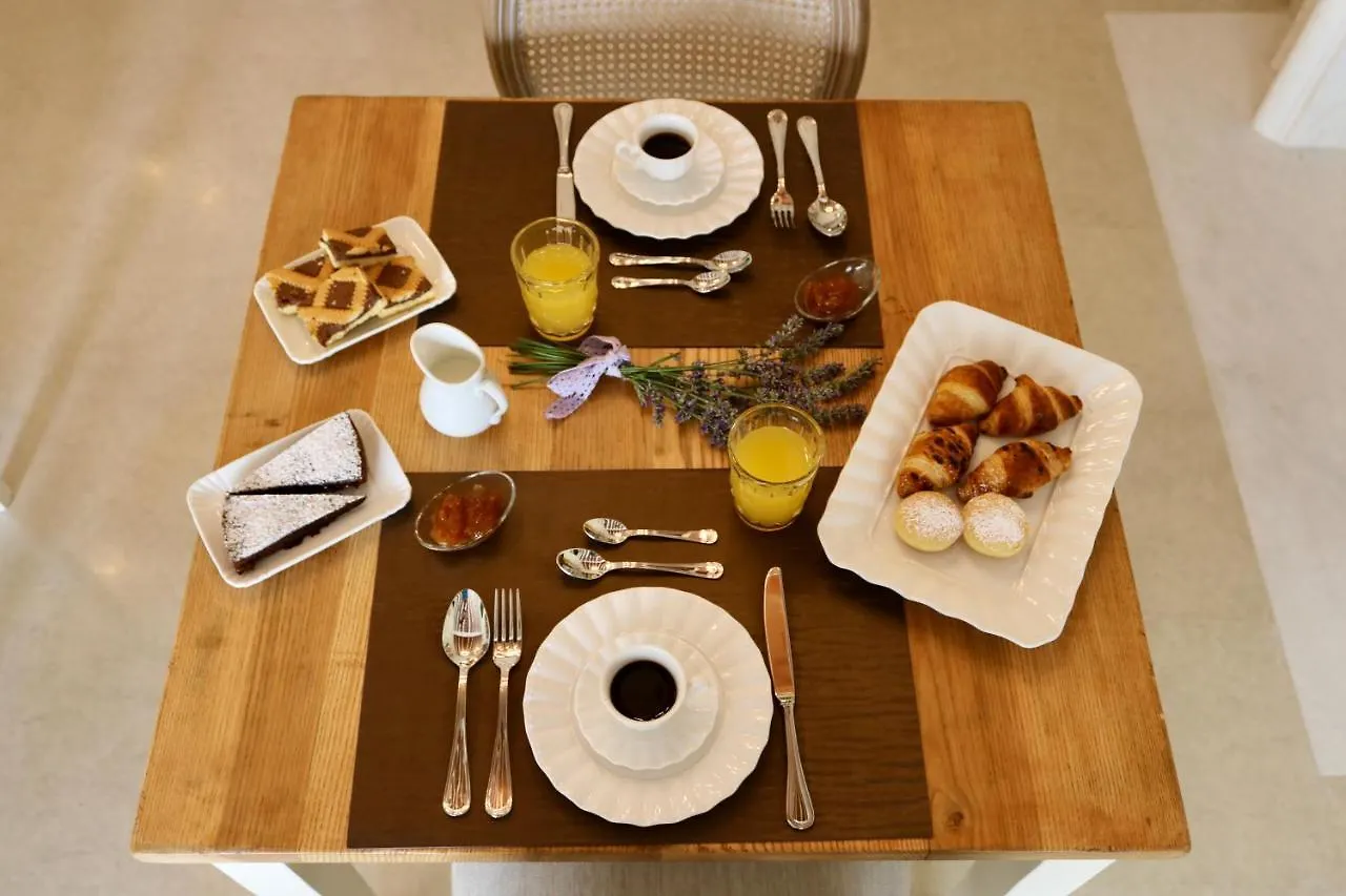 Relais Ca' Morenica Valeggio sul Mincio 0*,