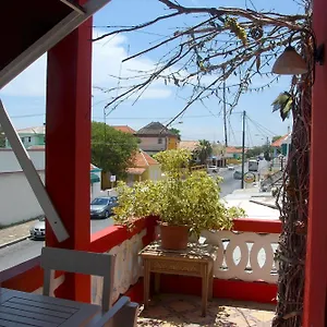 Apolonia Boutique Curacao Vakantiehuis Willemstad