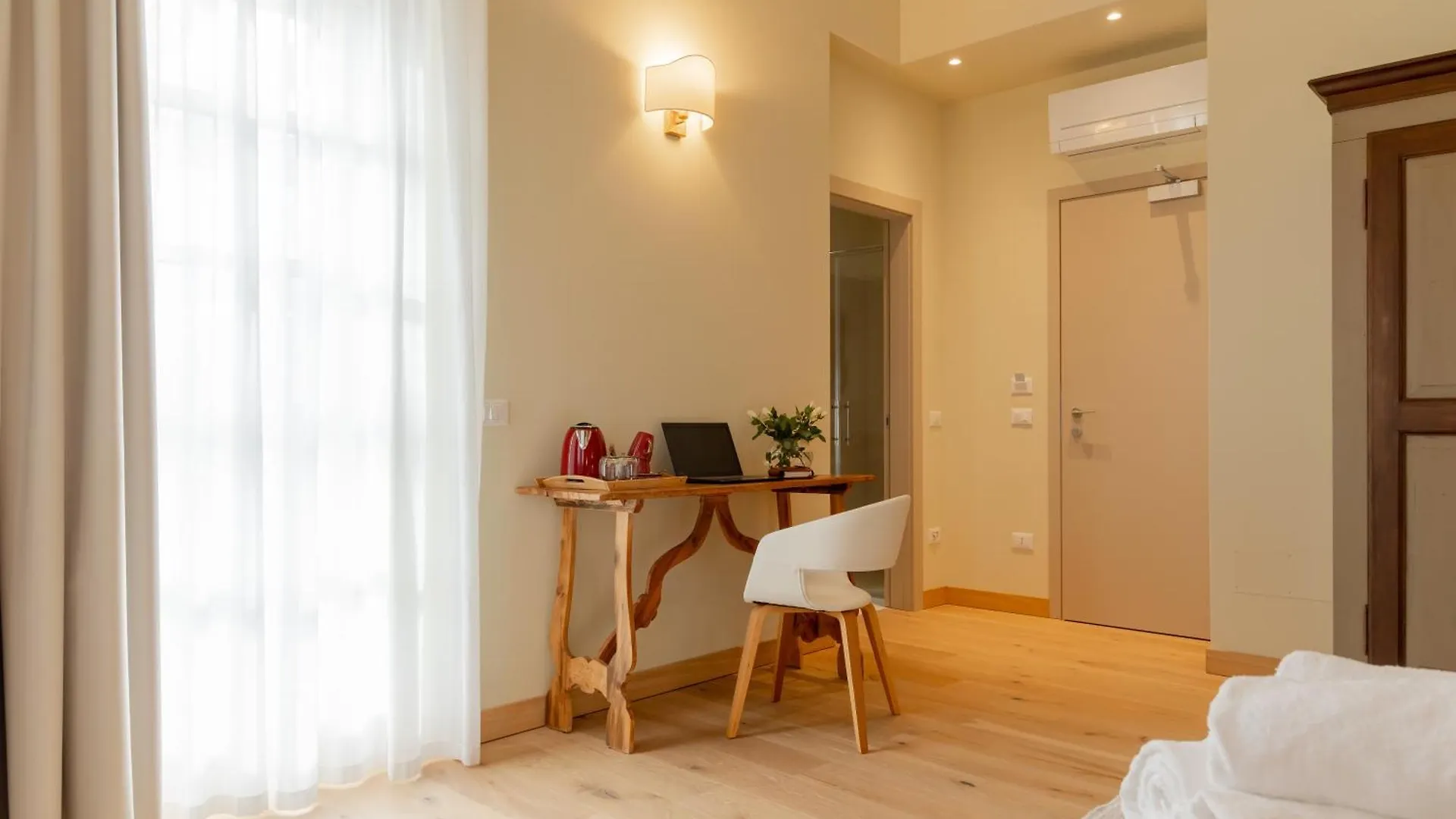 Relais Ca' Morenica Valeggio sul Mincio 0*,  Italia